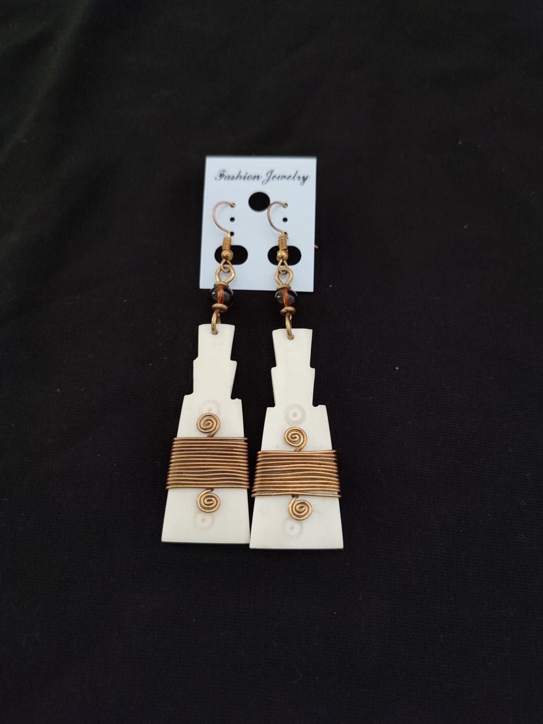 GODDESS BEHAVIOR EARRINGS